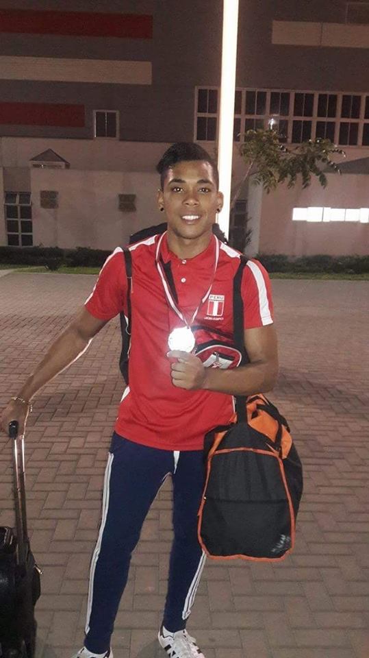 adrian ayaucan subcampeon panamericano de lucha