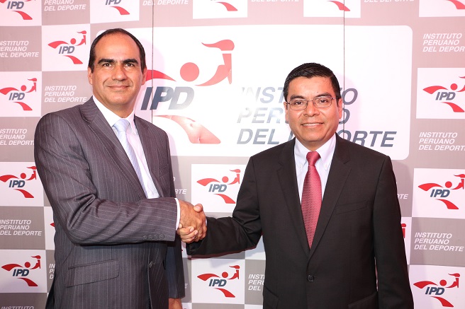 fernandez junto a saul barrera