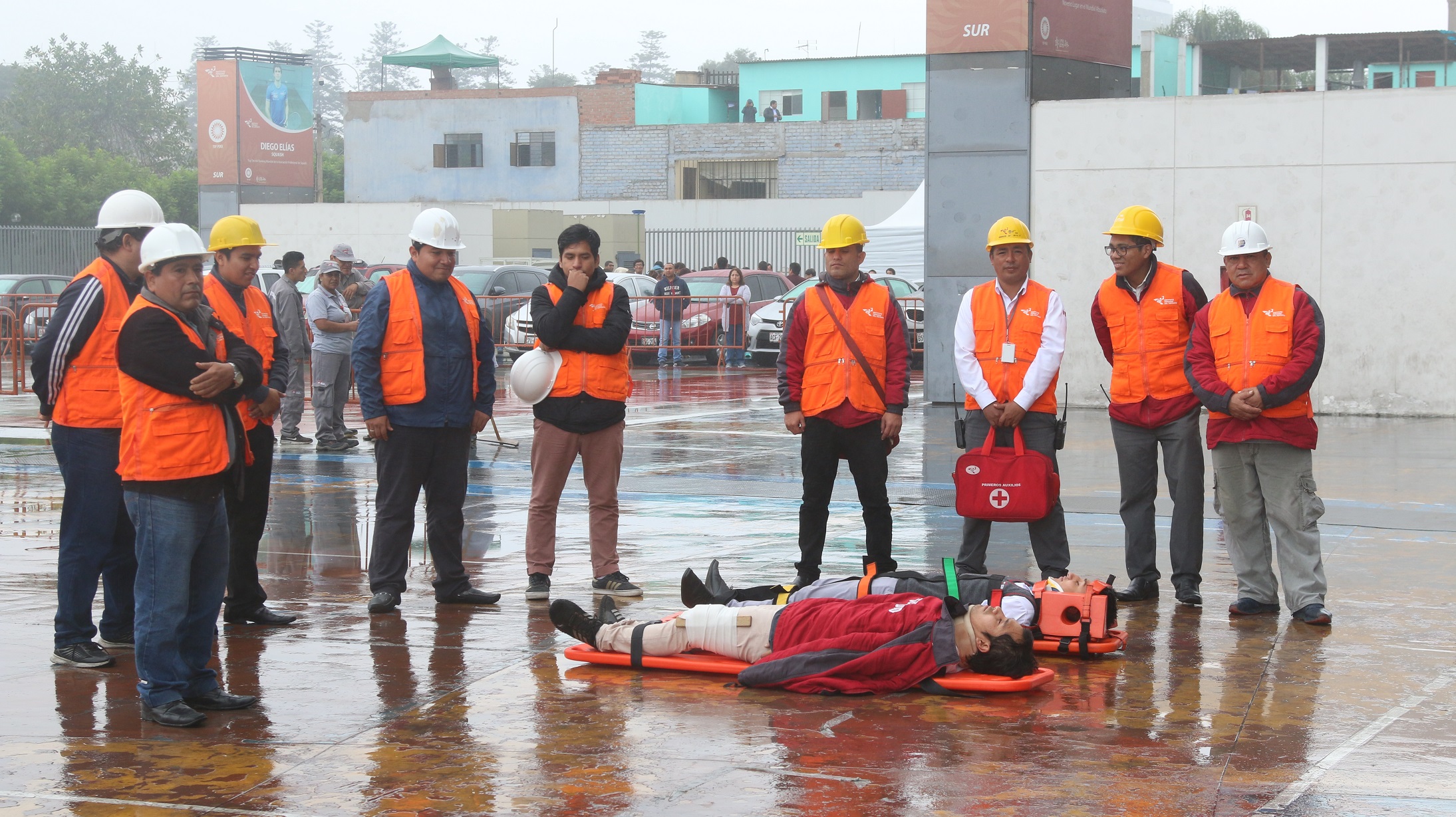 heridos del sismo luego de ser evacuados