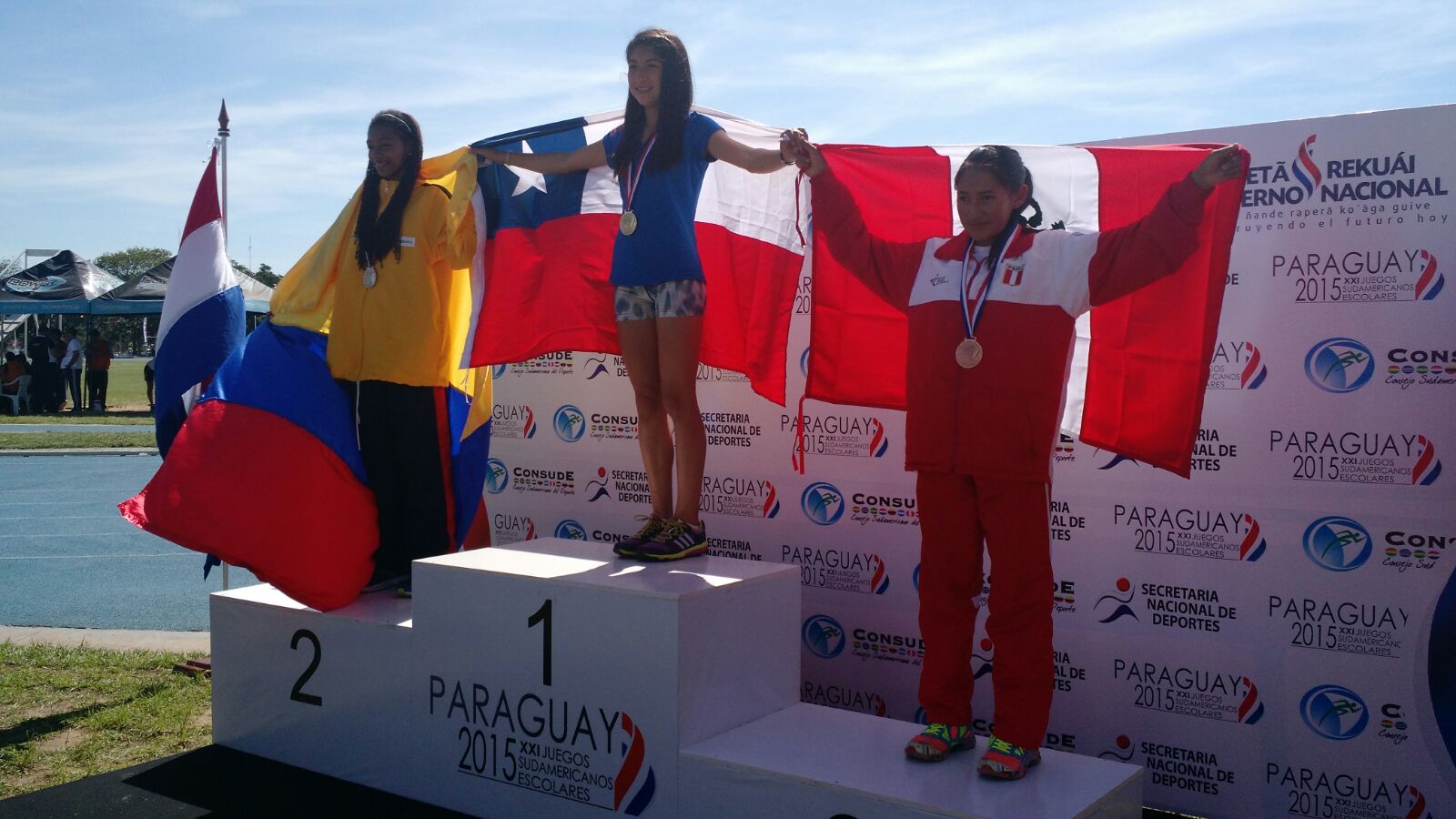 1-1 peru podio - kandy saico - 800 metros planos - medalla de bronce