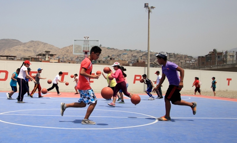 BASQUETBOL EN CD CANTO GRANDE