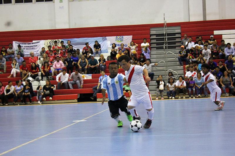 peru tomo la iniciativa