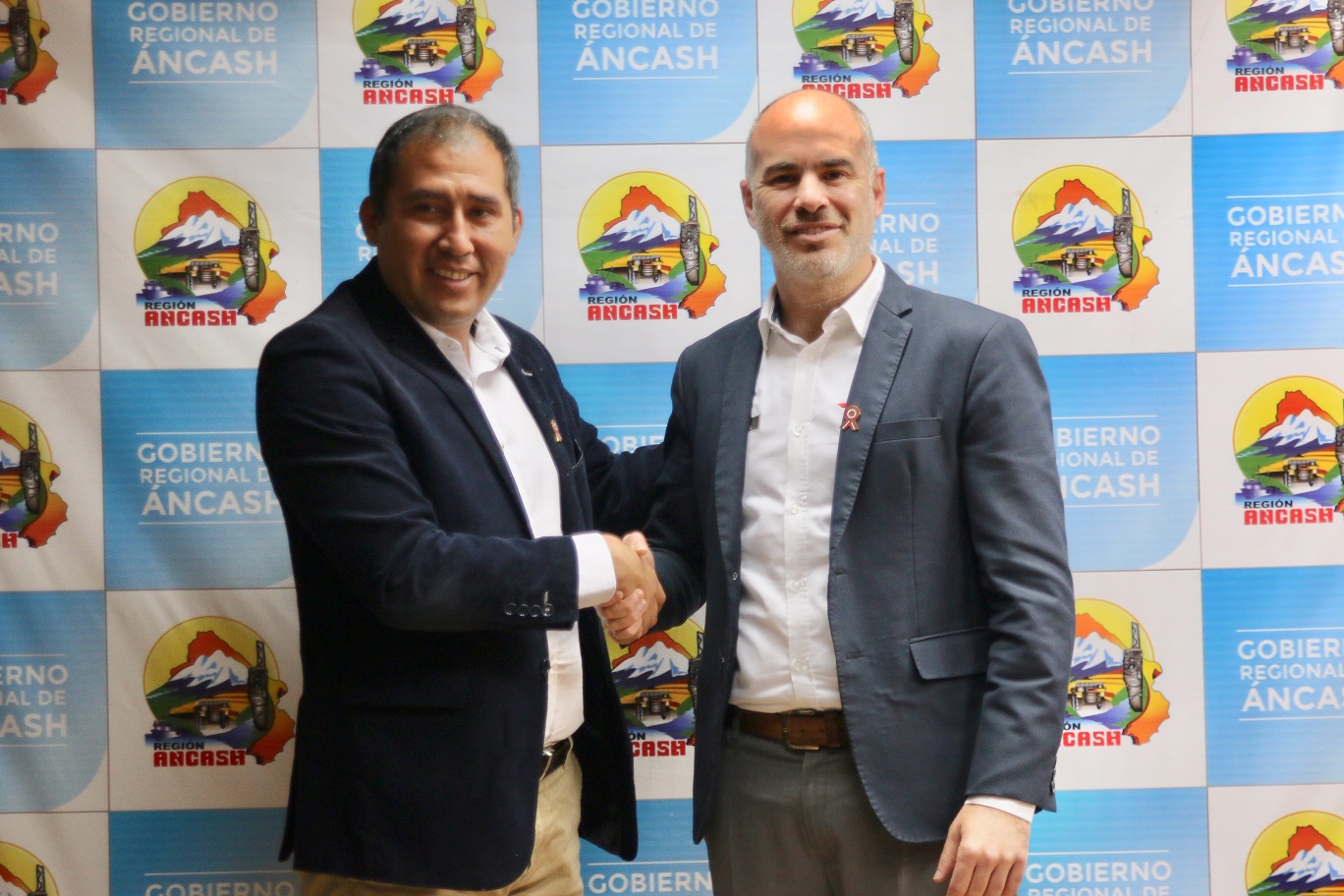 suito con gobernador de ancash