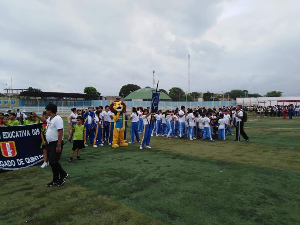 tumbes 2 gramado con niños