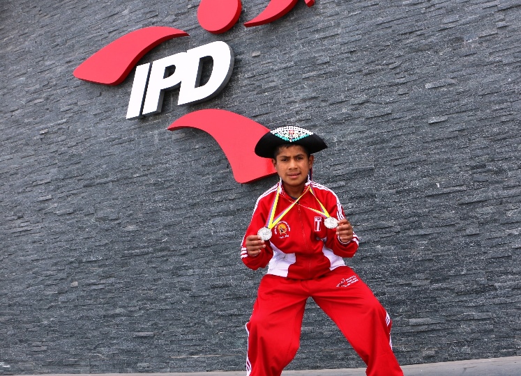 yover antezana de 13 años
